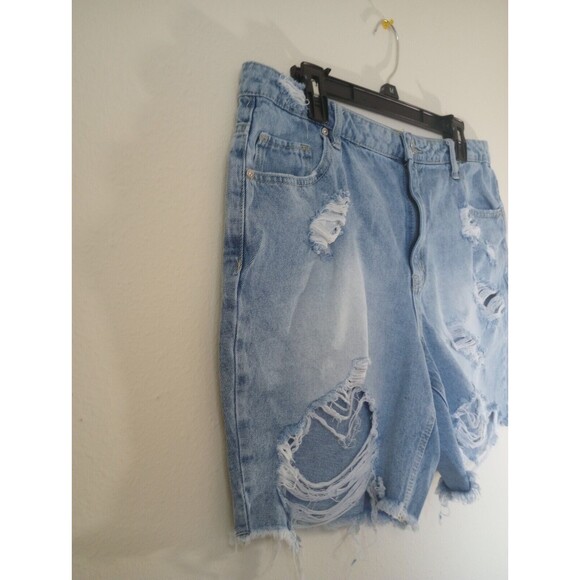Madden NYC Jean Shorts Women's XL15 Blue Distressed Cut-Off Y2K Denim 36"Wx6" - Picture 4 of 14